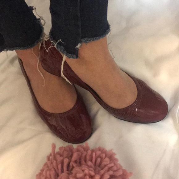 Vera Wang Lavender Label Shoes - 🌸Vera wang Lavender flats🌸